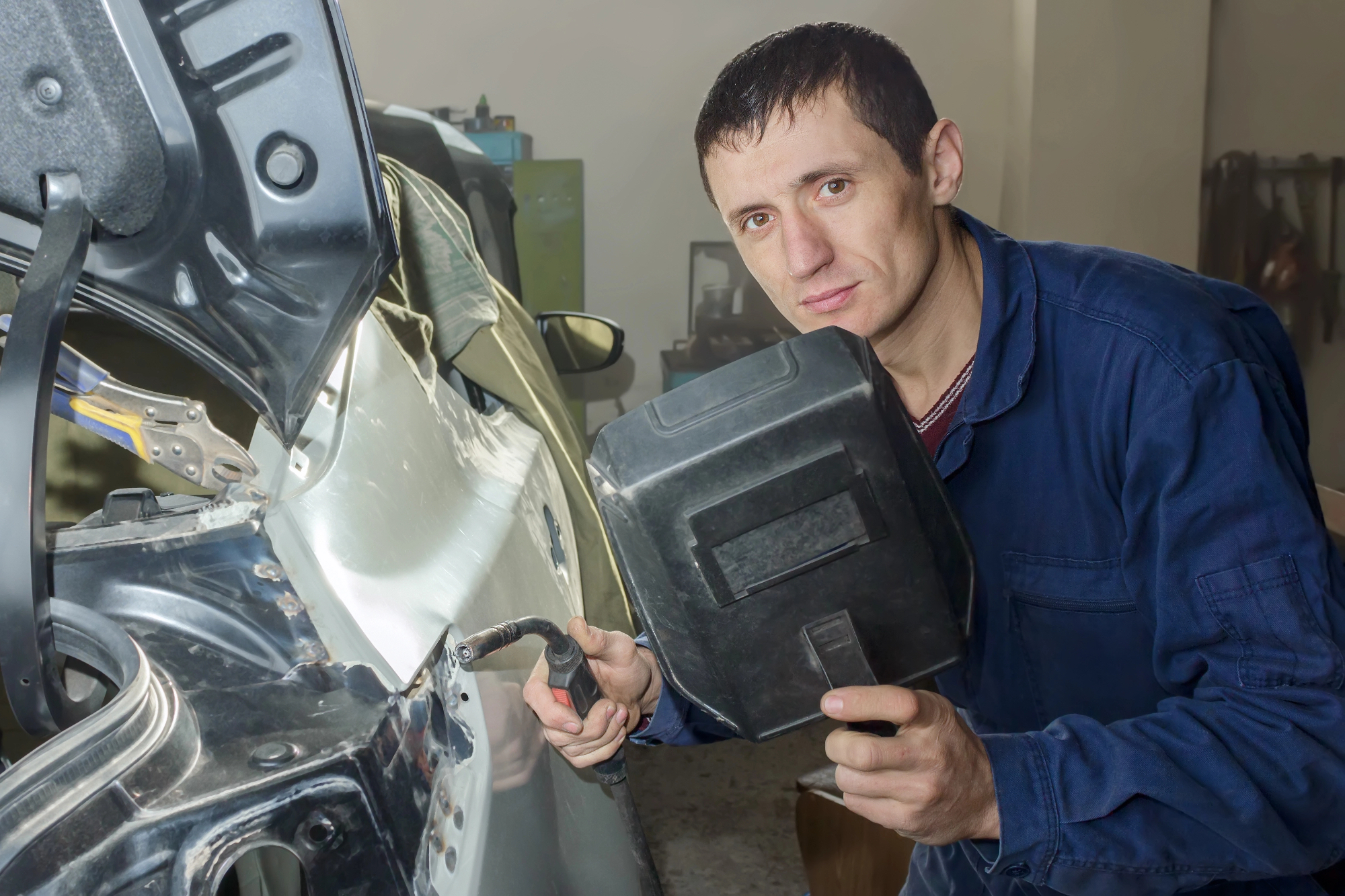 Opozorilna lučka, ki jo je avtomehanik Slovenj Gradec odpravil